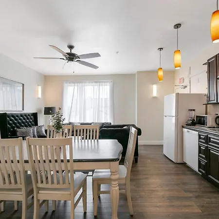 Stunning Condos Near French Quarter